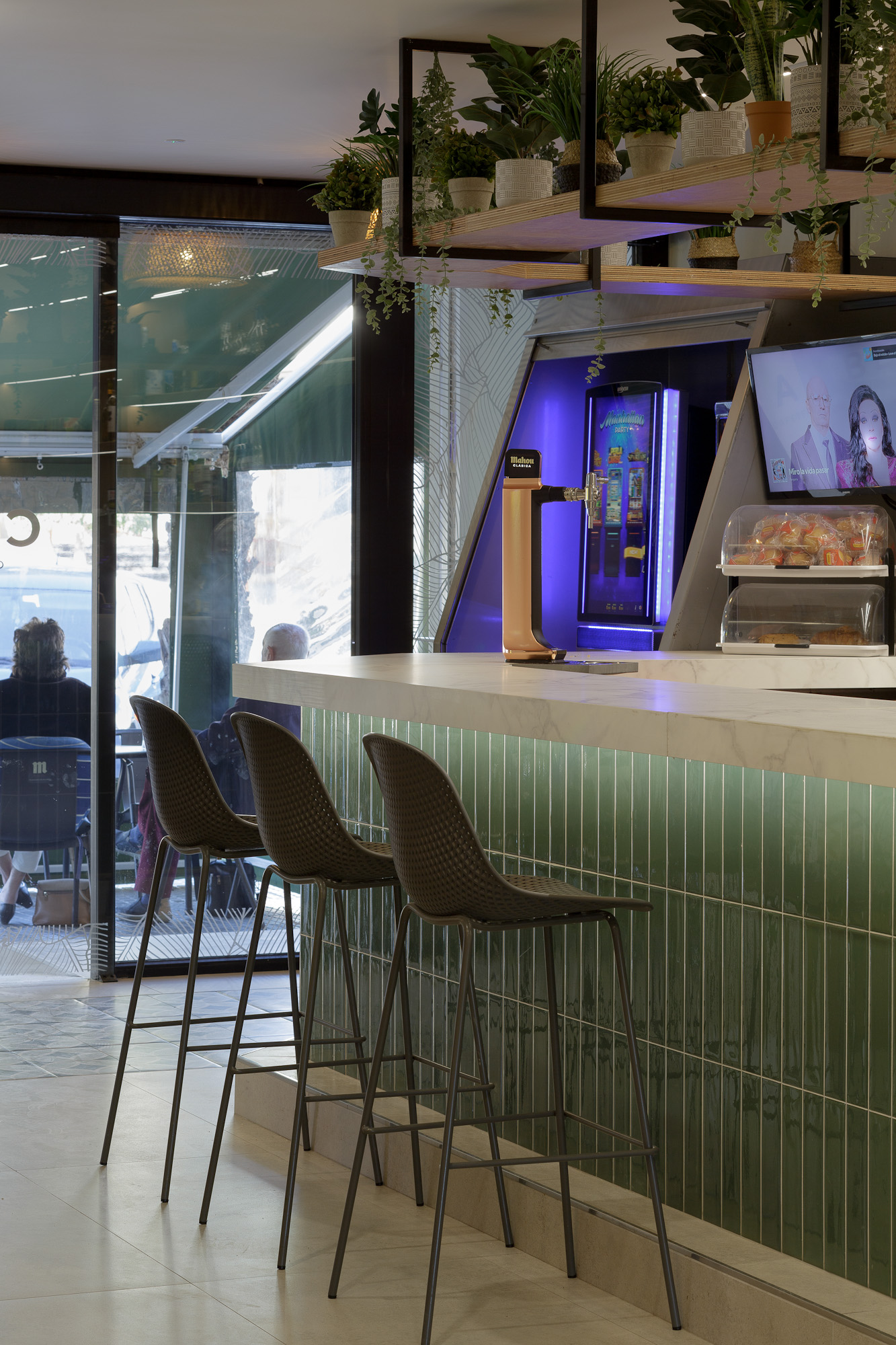 Interior barra de cafetería